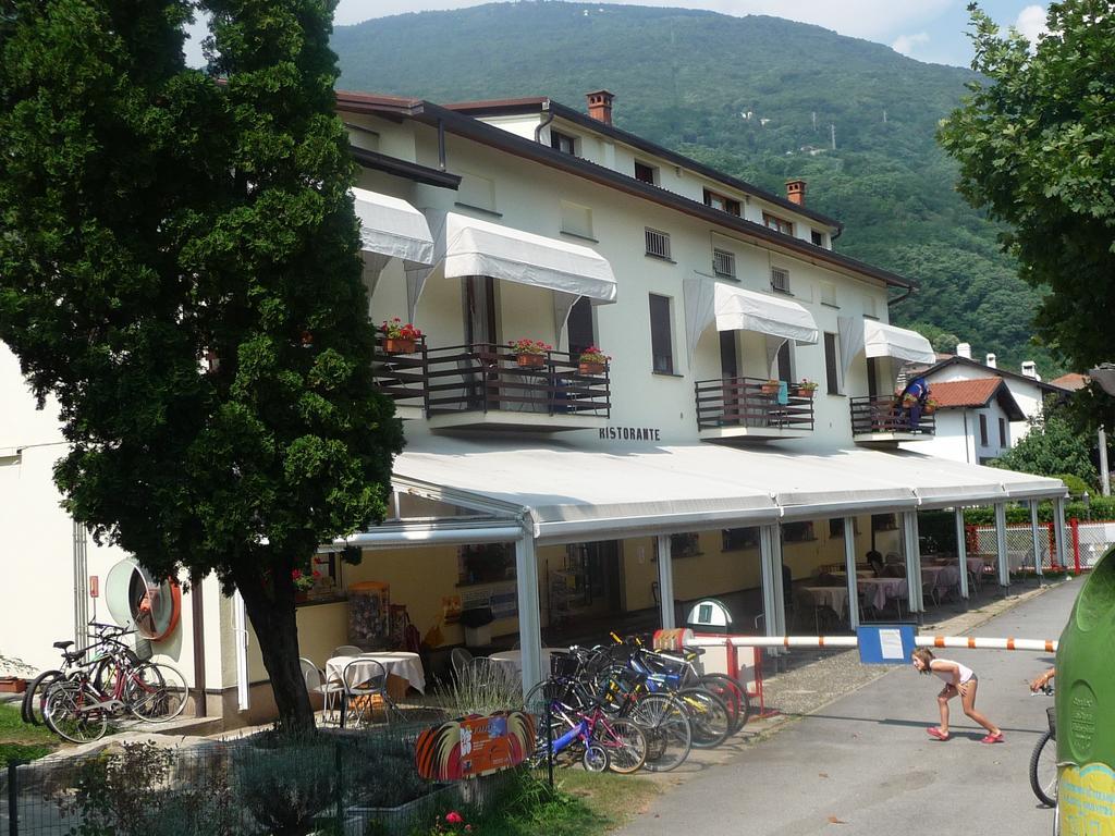 Camping Hotel Au Lac De Como Sorico Esterno foto