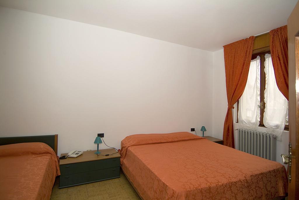 Camping Hotel Au Lac De Como Sorico Esterno foto