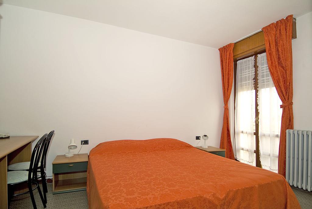 Camping Hotel Au Lac De Como Sorico Esterno foto