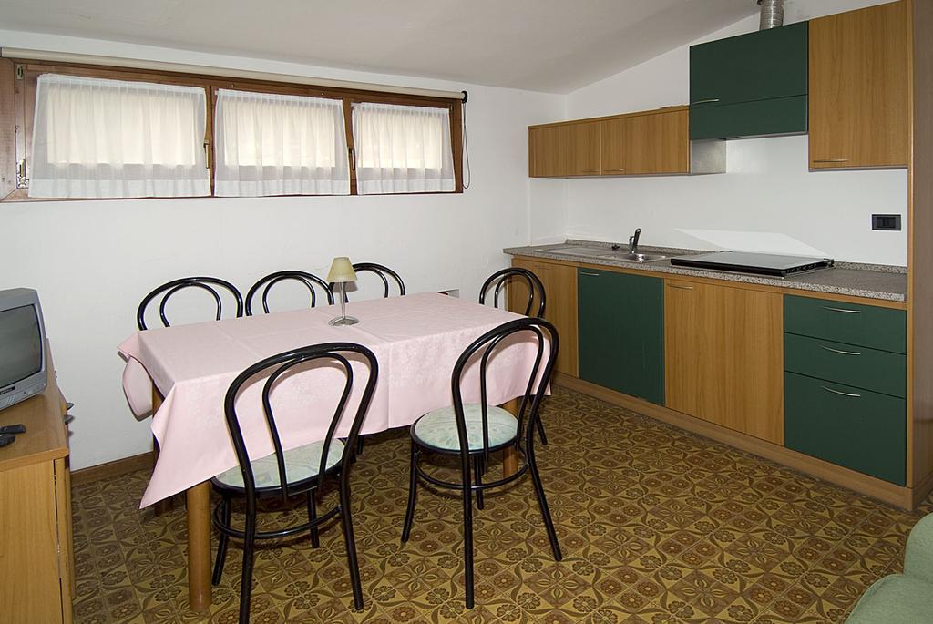 Camping Hotel Au Lac De Como Sorico Esterno foto