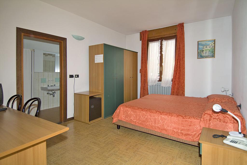 Camping Hotel Au Lac De Como Sorico Esterno foto