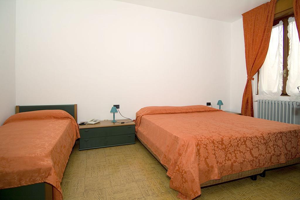 Camping Hotel Au Lac De Como Sorico Camera foto