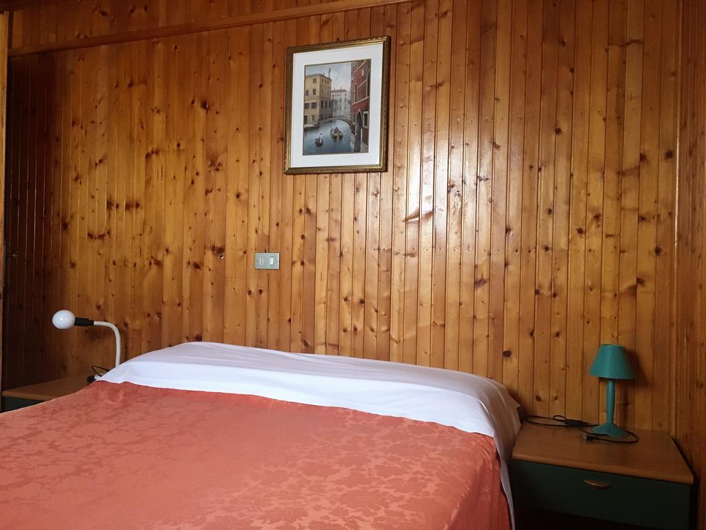 Camping Hotel Au Lac De Como Sorico Esterno foto
